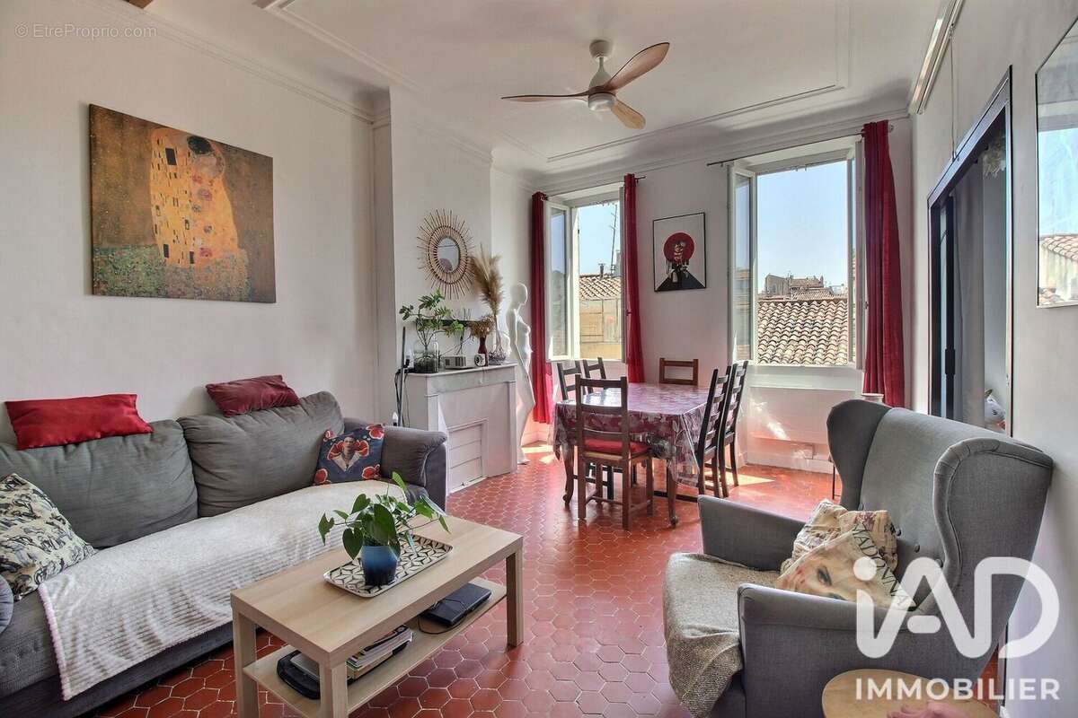 Photo 2 - Appartement à MARSEILLE-5E
