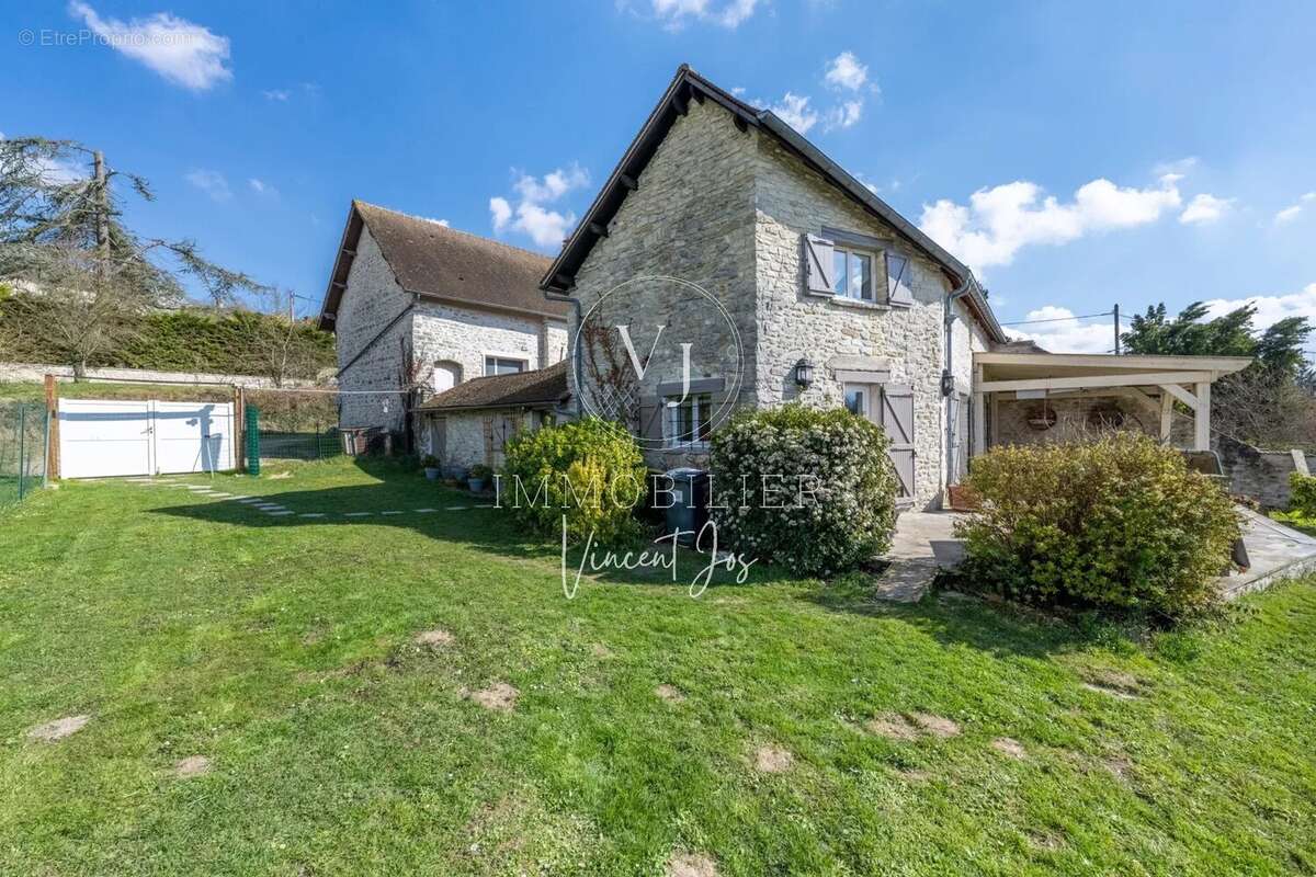 Maison à FONTENAY-SAINT-PERE