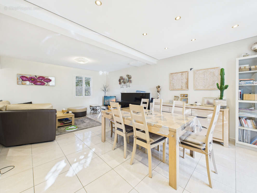 Maison à SAINT-MARTIN-DE-CRAU