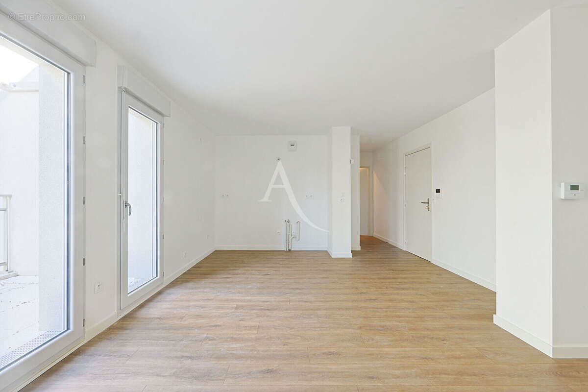 Appartement t4  78.25m² dernier etage avec balcon et pk - photo 4