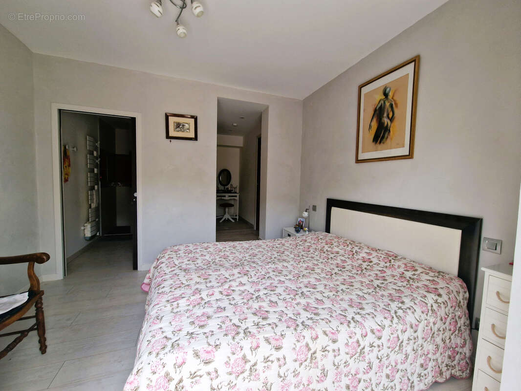 Turenne Maison en pierre rénovée - photo 13