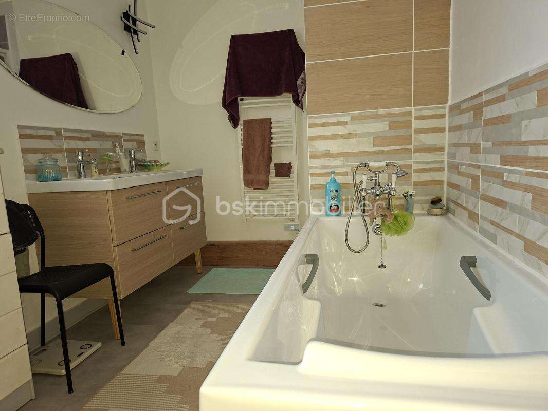 Maison à SAINT-BENOIT-SUR-LOIRE