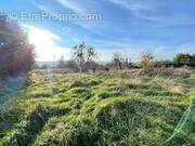 Terrain à CHARNAY-LES-MACON
