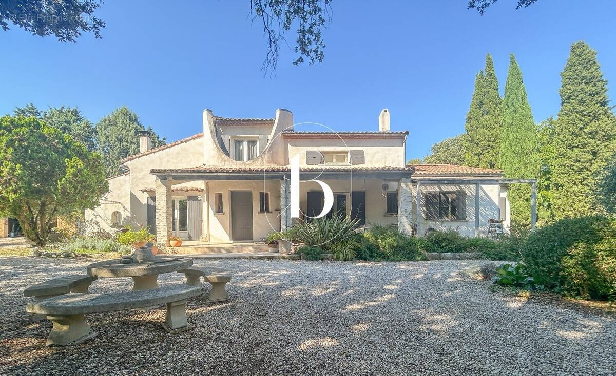 Maison à UZES