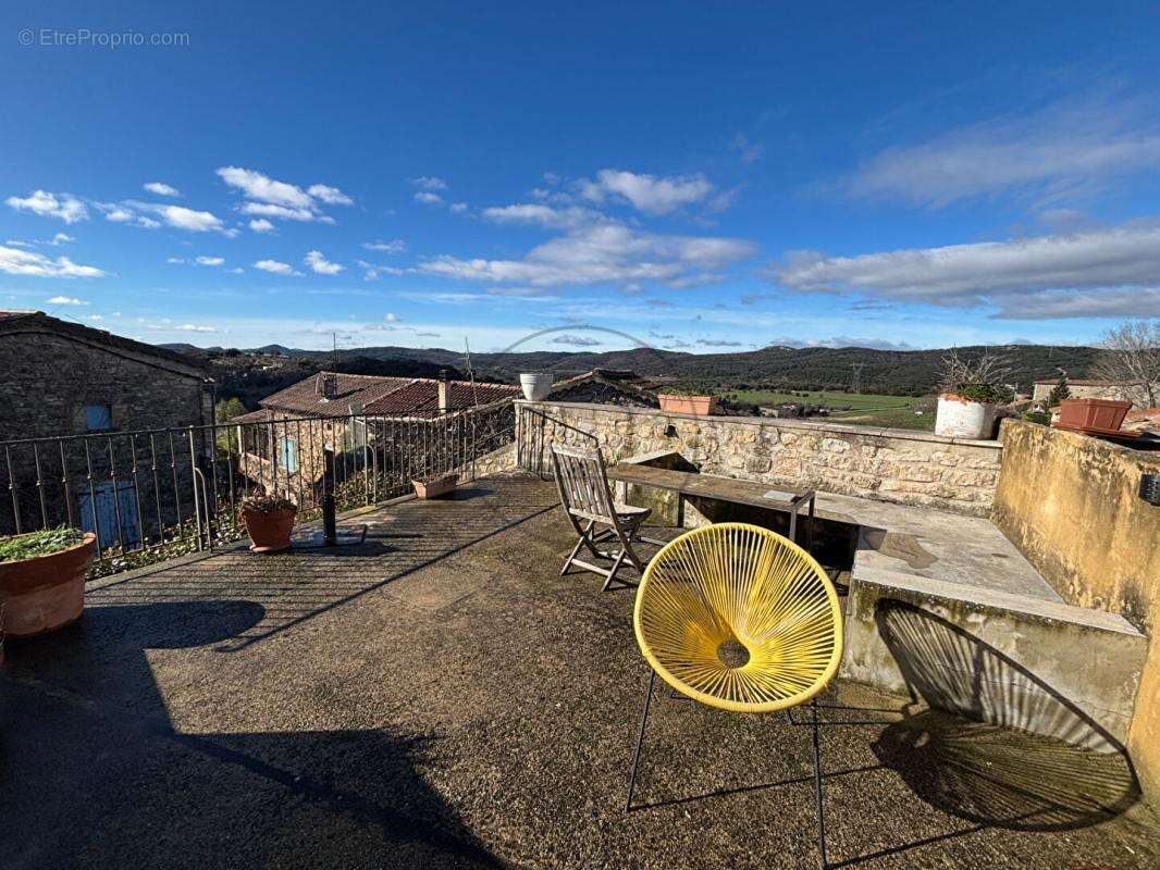 Maison à BESSAS