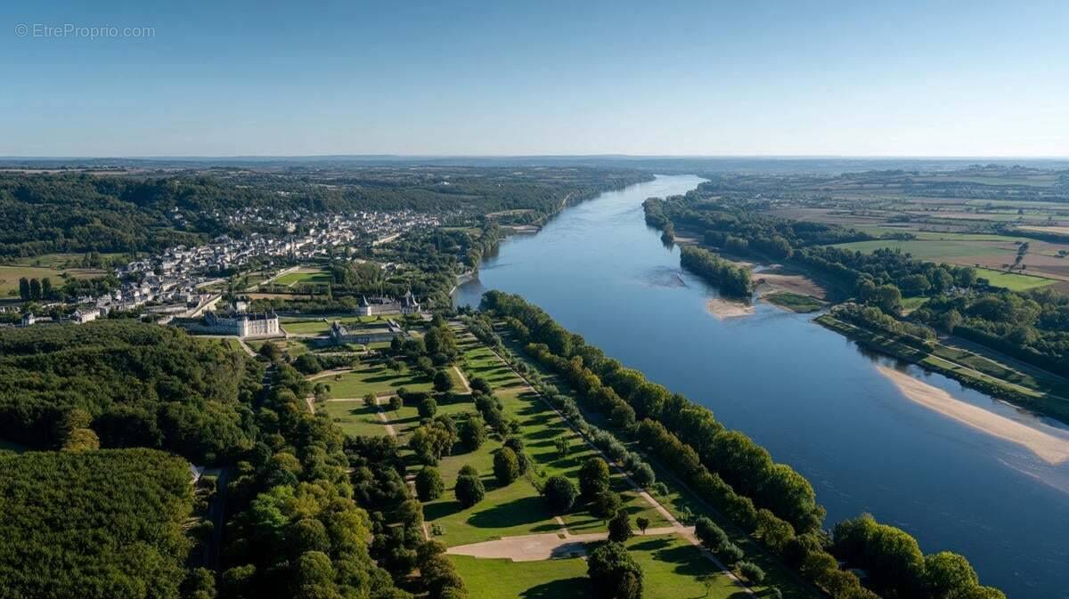 Terrain à LA MENITRE