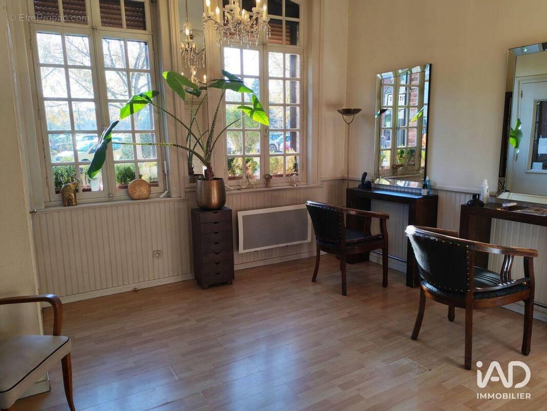 Photo 1 - Commerce à BETHUNE