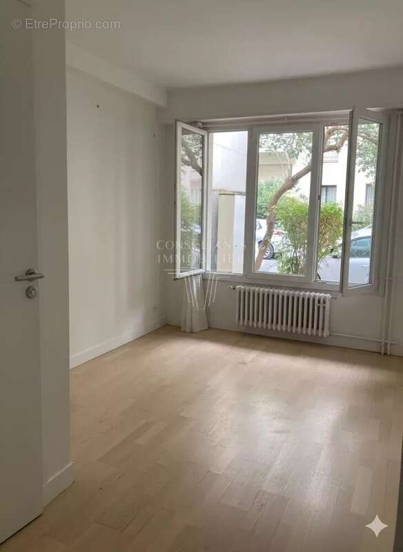 Appartement à NEUILLY-SUR-SEINE