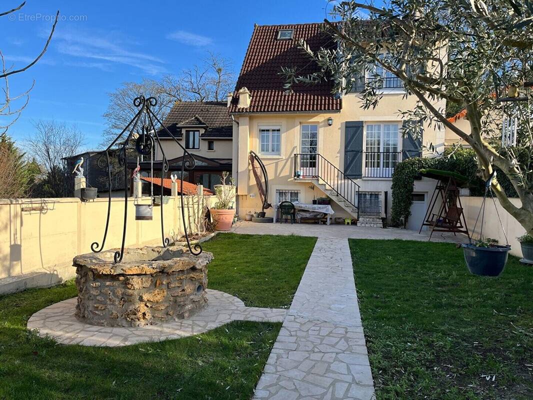 Maison à RIS-ORANGIS