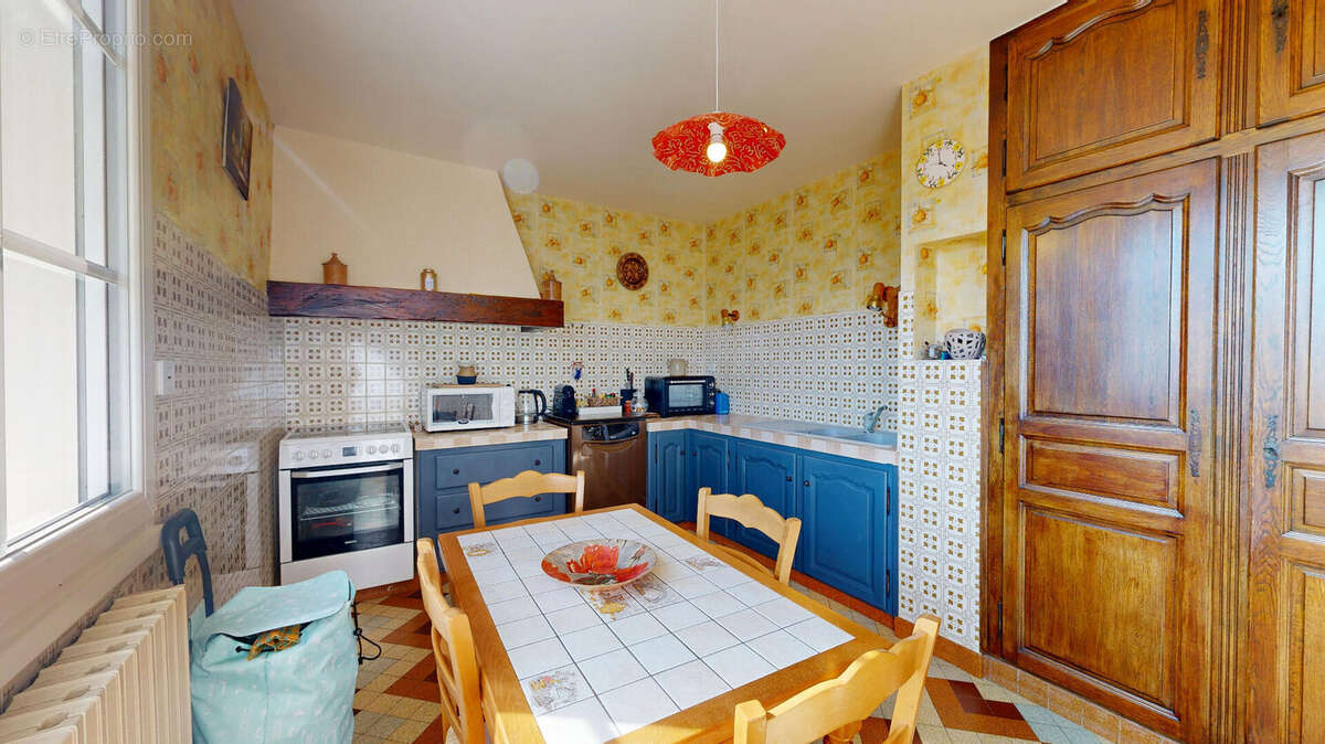 Maison à YZEURE