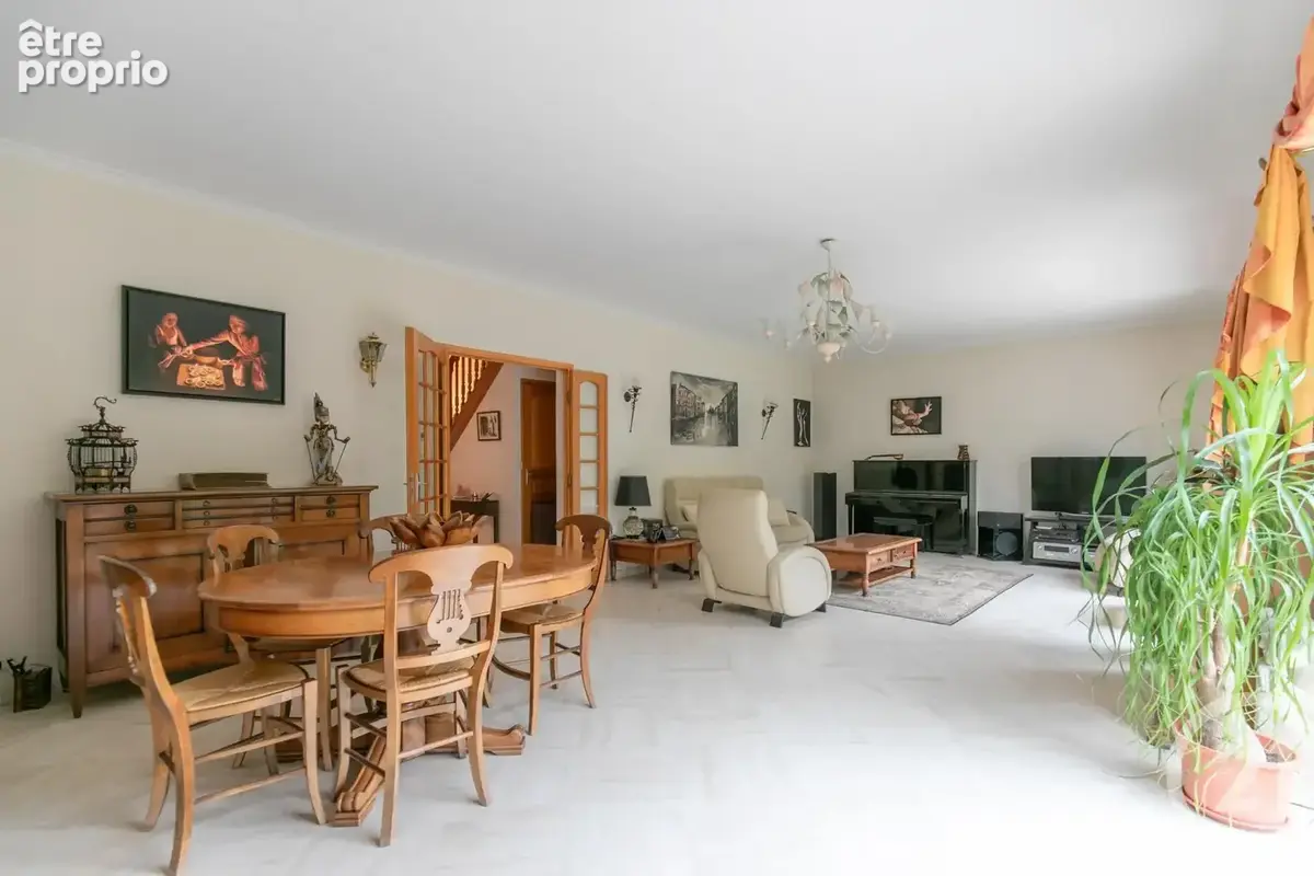 Maison 154 m² à Saint-Maur-Des-Fosses  - photo 10