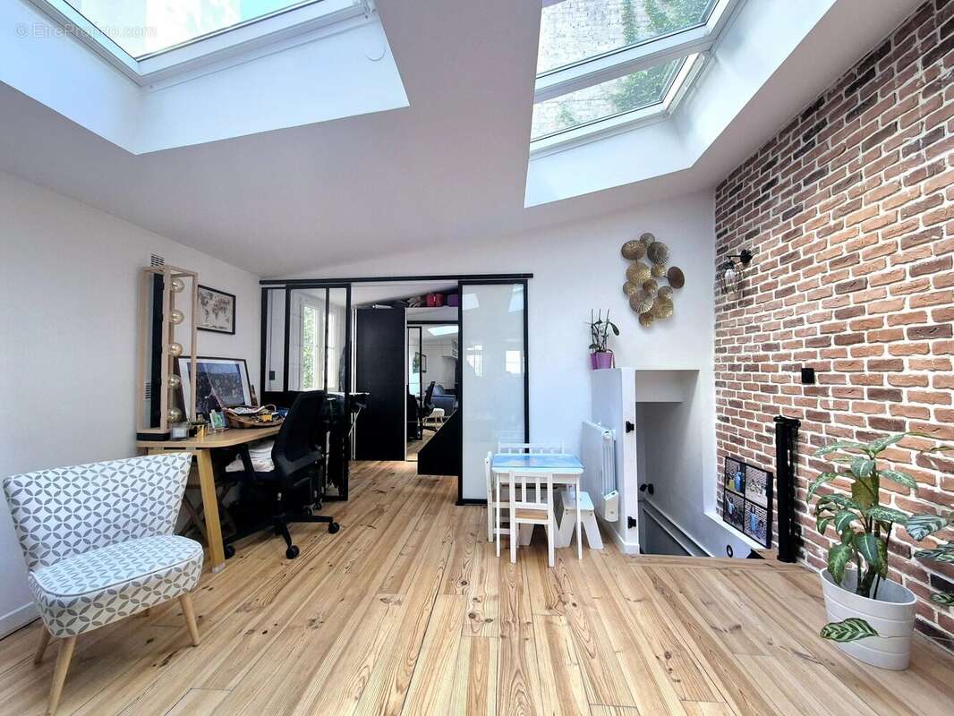 Appartement à PARIS-17E