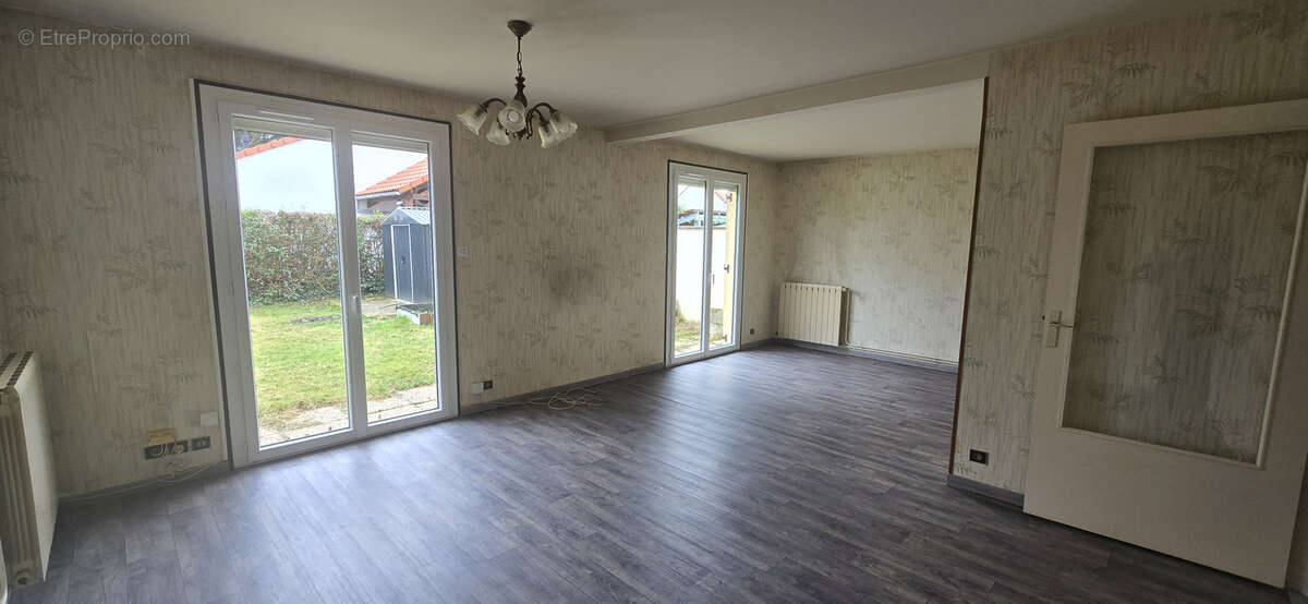 Maison à SEVREY