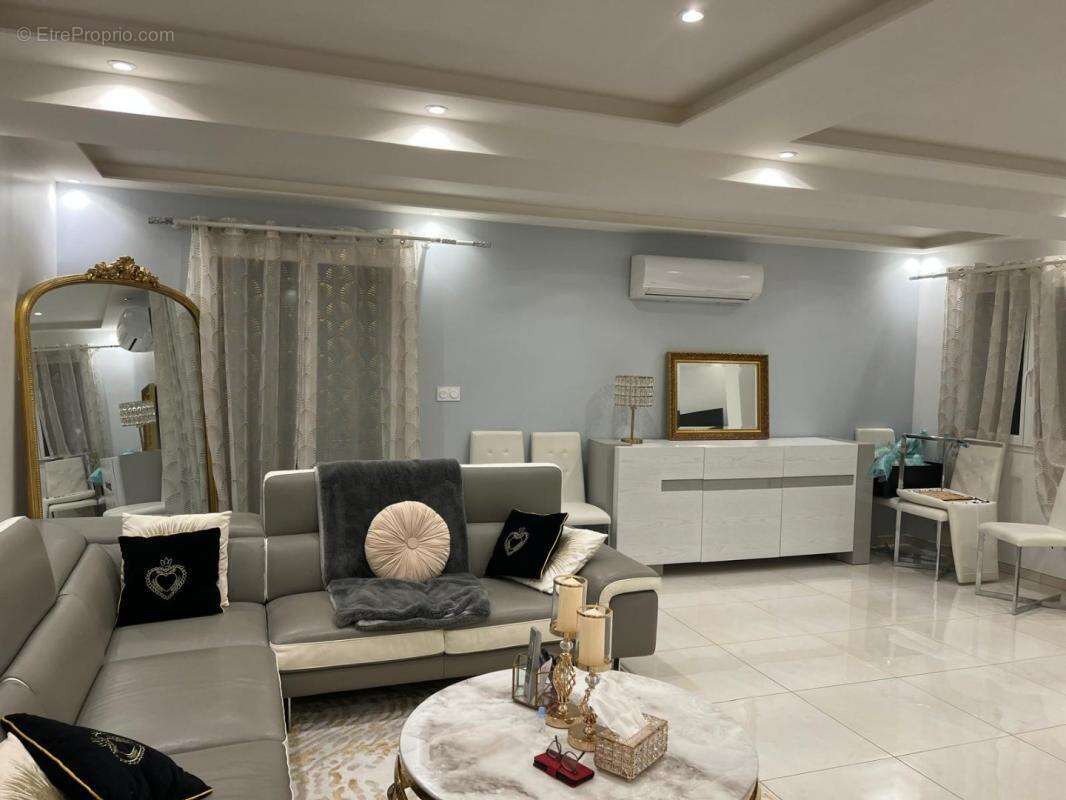 Maison à VETRAZ-MONTHOUX