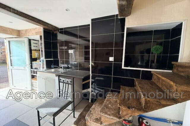 Maison 60 m² à Saint-Christophe-En-Brionnais  - photo 5