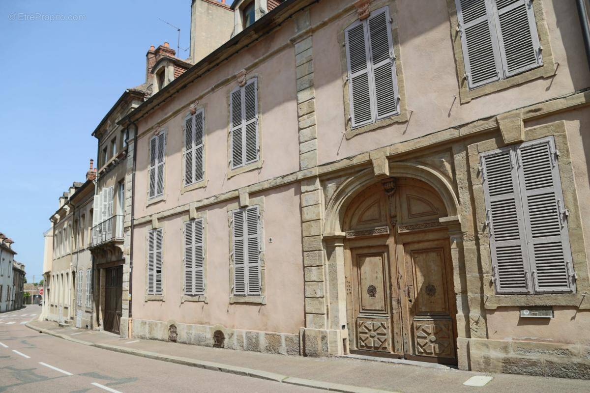 Maison à AUTUN