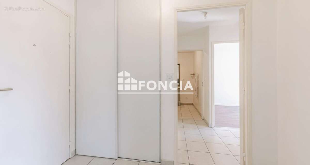 Appartement à MILLERY