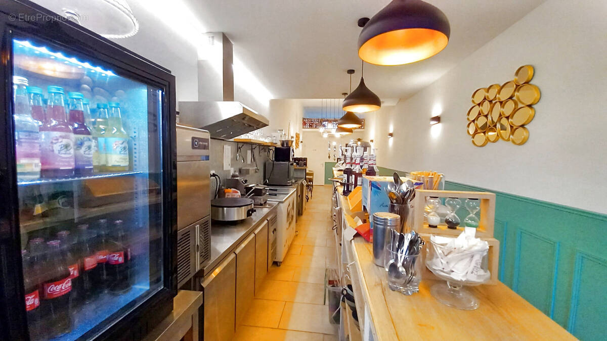 Commerce à LAMALOU-LES-BAINS