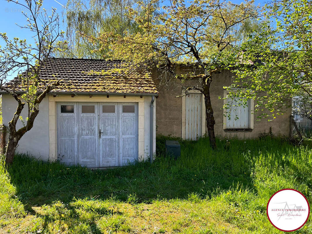Maison à SAINT-AMAND-MONTROND