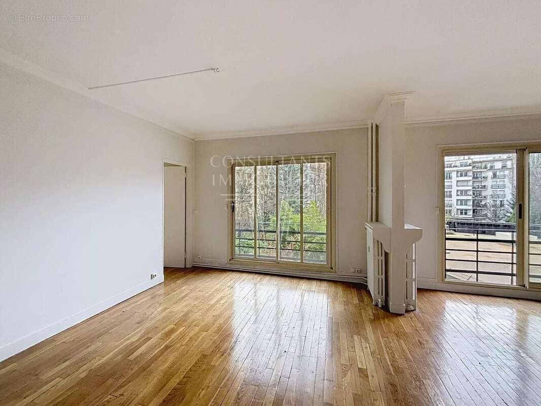 Appartement à NEUILLY-SUR-SEINE