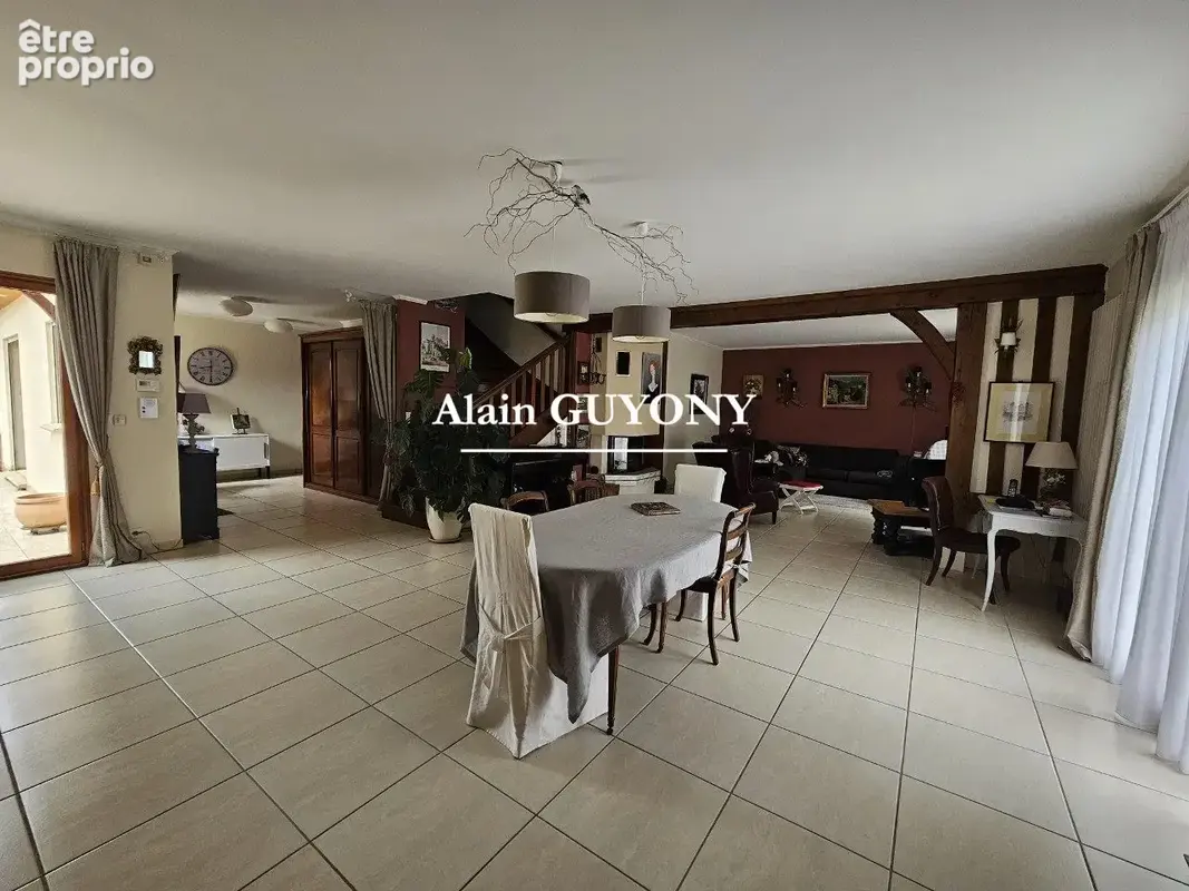 Maison 7 pièces 235 m² à vendre à Cormeilles (27260) - photo 2