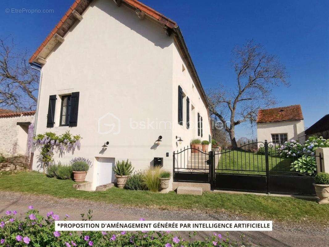 Grande maison en pierres à rénover - Terrain & dépendances - photo 15