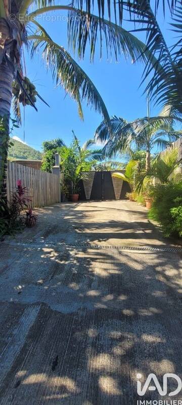 Photo 1 - Maison à SAINT-PIERRE