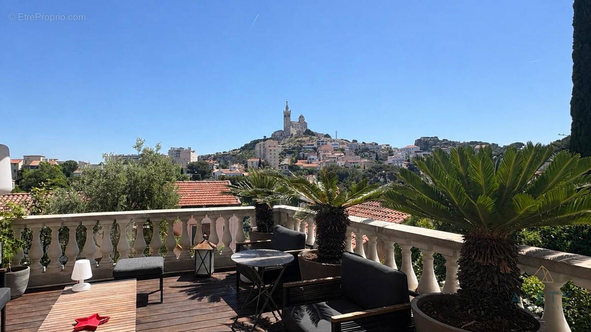 Appartement à MARSEILLE-7E