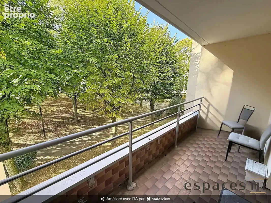 Vaste 4 pièces de 92 m² / ravalement récent avec ite / à pied de la gare - photo 2