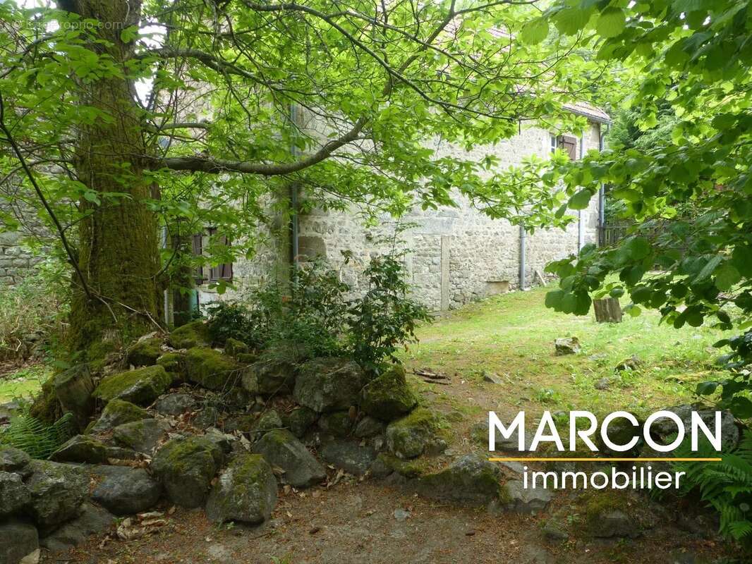 Maison à SAINT-PIERRE-BELLEVUE