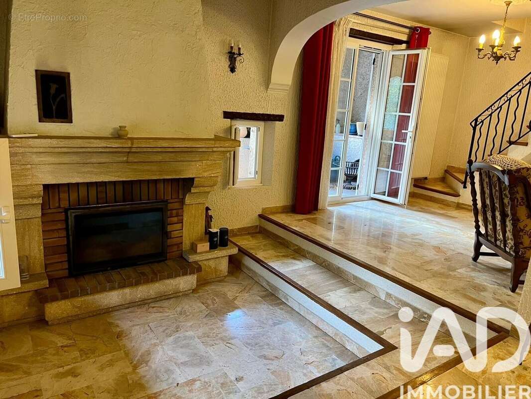 Photo 2 - Maison à ROCBARON