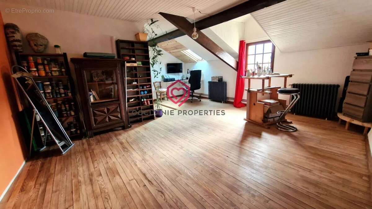 Maison rénovée avec le charme de l'ancien - photo 10