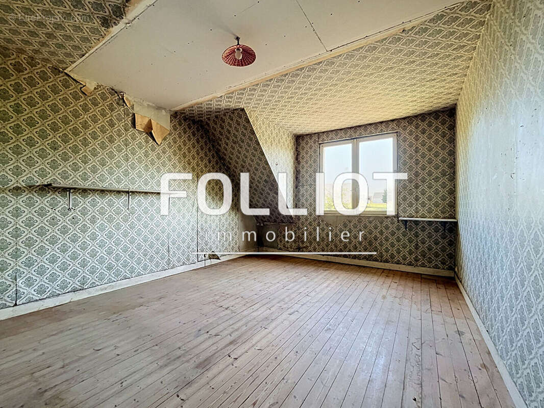 A VENDRE, Maison 4 pièces à vendre à Saint Laurent de Cuves - photo 6