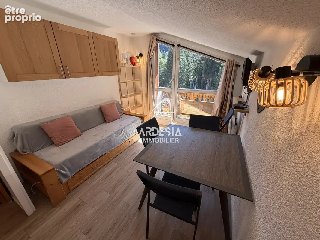 Appartement à AVRIEUX