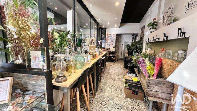 Photo 4 - Commerce à CASTRIES