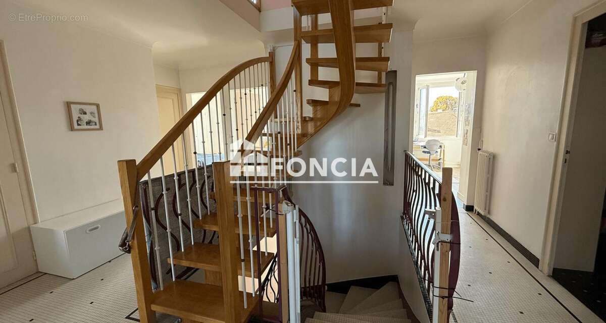 Maison à SAINT-SEBASTIEN-SUR-LOIRE