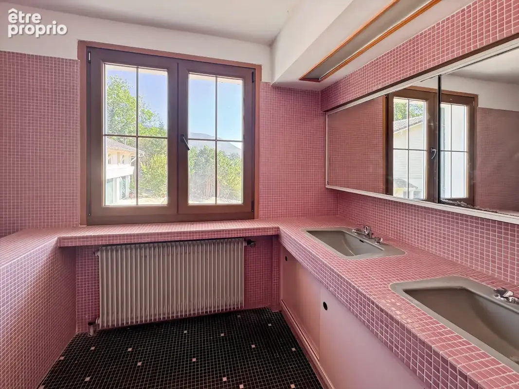 Chalet d’exception de 5 chambres sur les hauteurs de Gex – Vue panoramique sur le lac Léman - photo 10