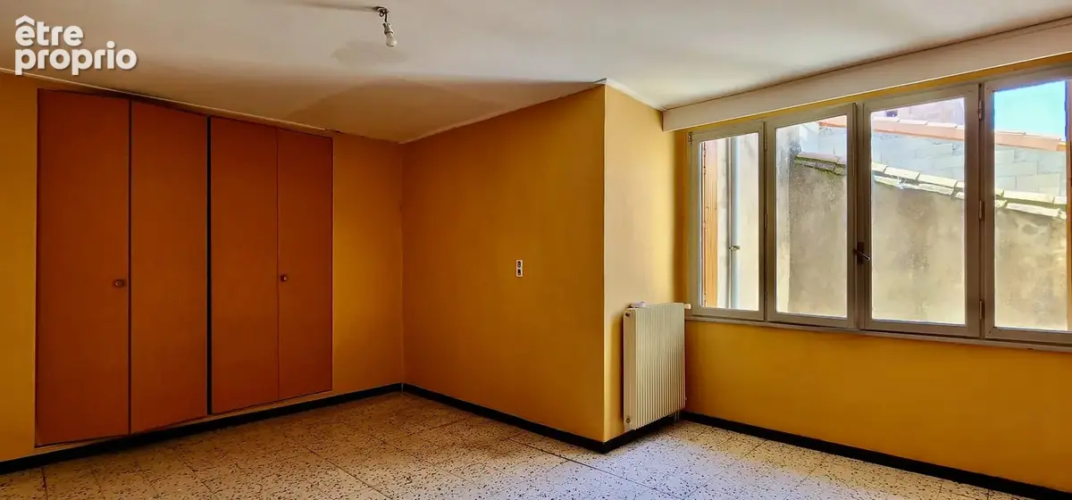 Grande maison de ville avec garage et cour - photo 11