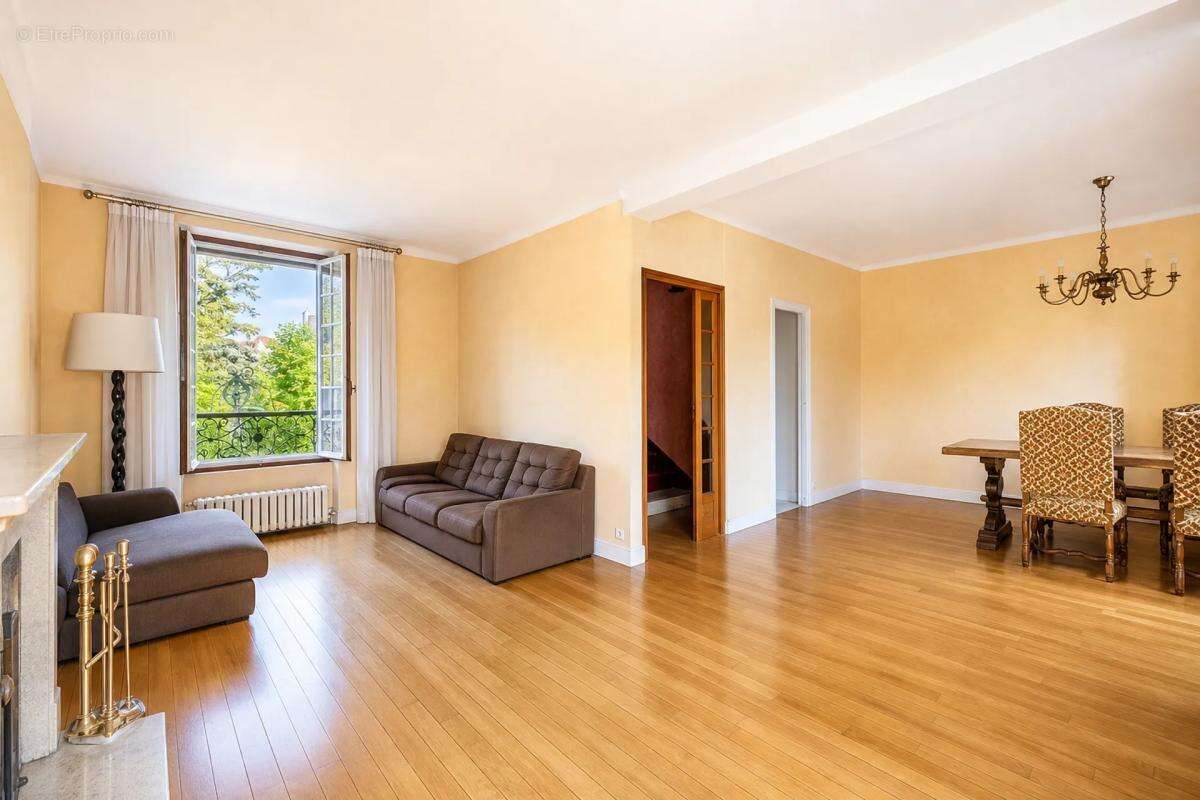 Maison de 7 pièces de 140 m² à Eaubonne - photo 12