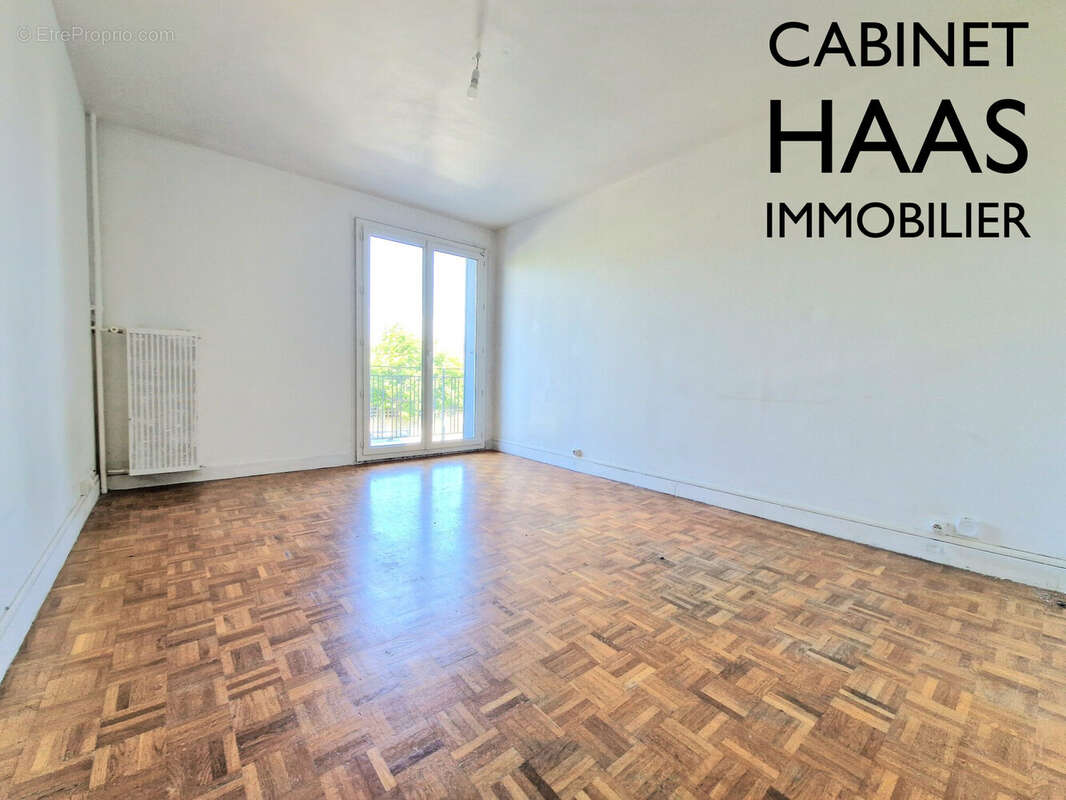 Chambre 2 - Appartement à IVRY-SUR-SEINE