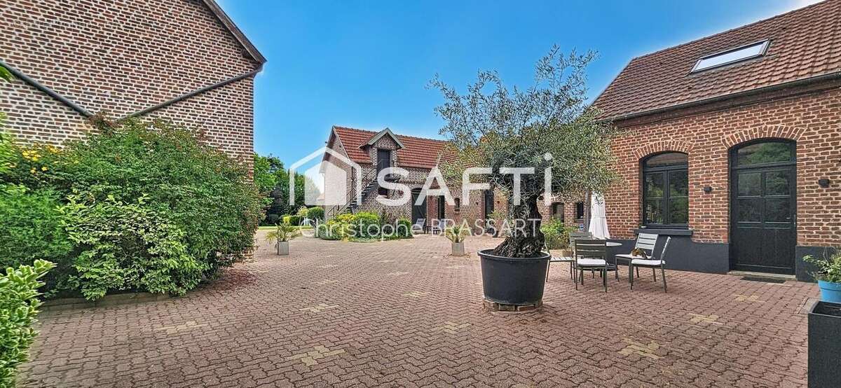 Maison 211 m² à Monchy-Au-Bois  - photo 2