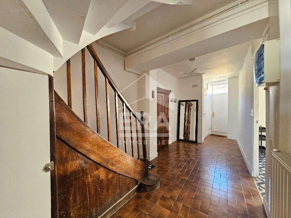 Maison à LA COURONNE