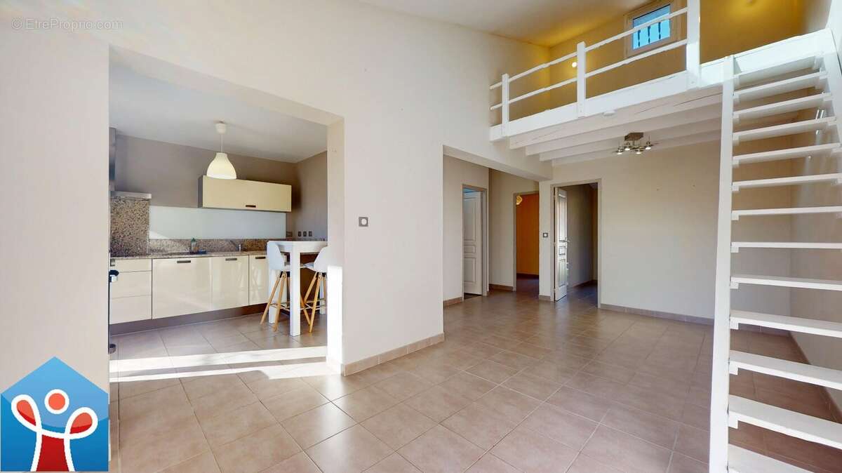 Villa rénovée 3 pièces - photo 17