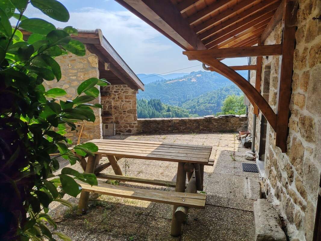 Maison en pierres à vendre 7 pièces SAINT MARTIN DE VALAMAS (07) - photo 3