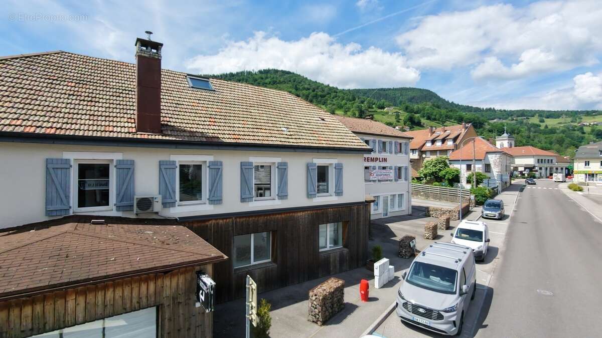 88540 BUSSANG – Local commercial de plain-pied avec terrasse au cœur du village - photo 6