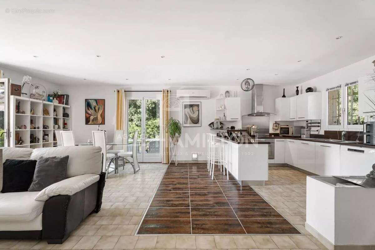 Maison à BIOT