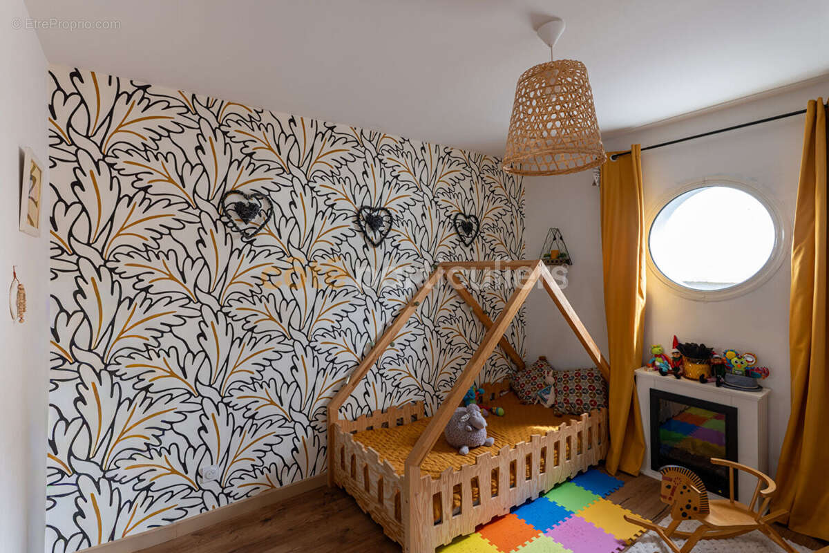 Notre-dame-de-riez --maison -- 6 pieces -- 210 m2 -- grande piece de vie -- plain-pied -- rentabilite locative -- loft independa - photo 11