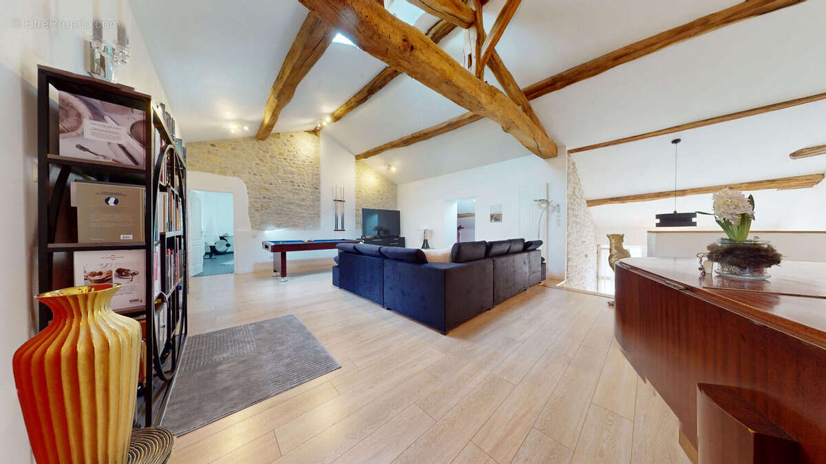 Maison à SAINT-MARTIN-DU-MONT