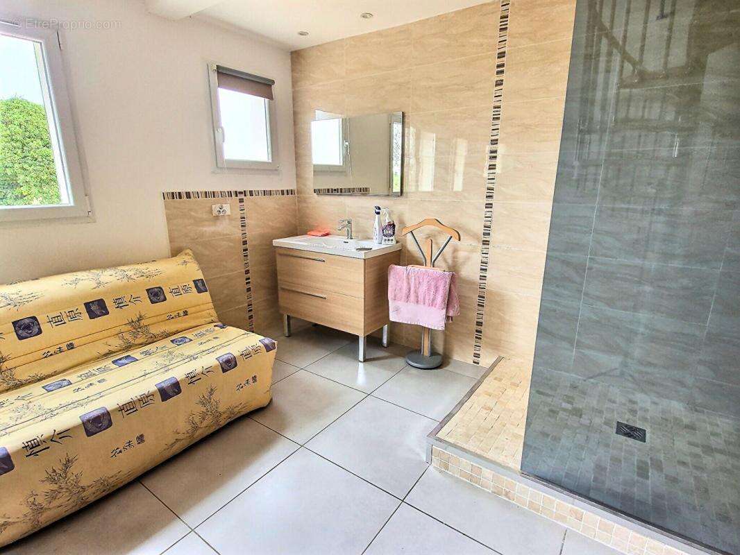 Maison à VALLON-PONT-D'ARC