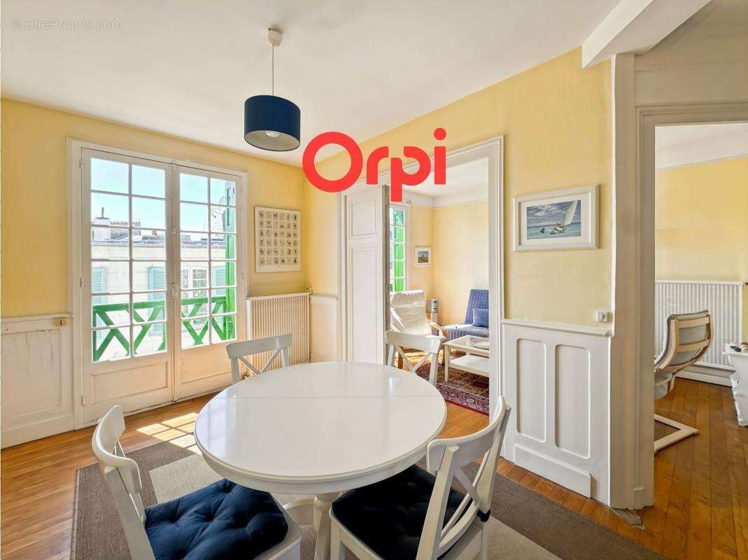 Appartement à TROUVILLE-SUR-MER